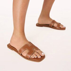 Kaitlyn Pan Brown Hermes Sandal